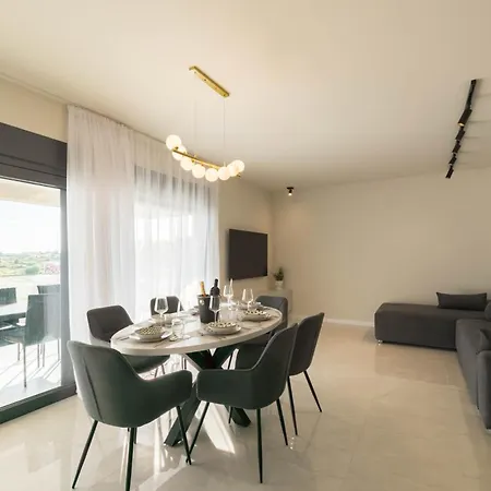 דירה Panoramica W Balcony And Swimming Pool