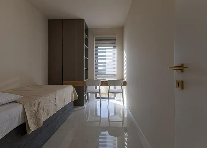 Panoramica W Balcony And Swimming Pool דירה