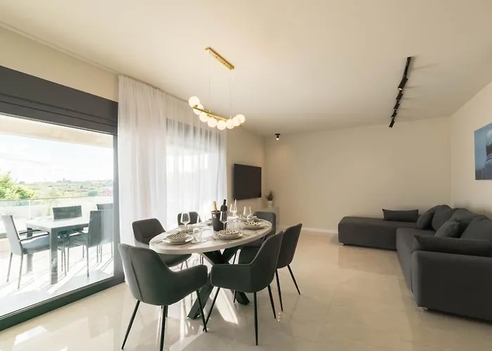 דירה Panoramica W Balcony And Swimming Pool