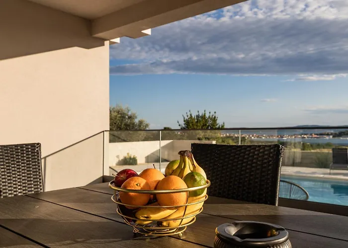 Panoramica W Balcony And Swimming Pool דירה זאדאר